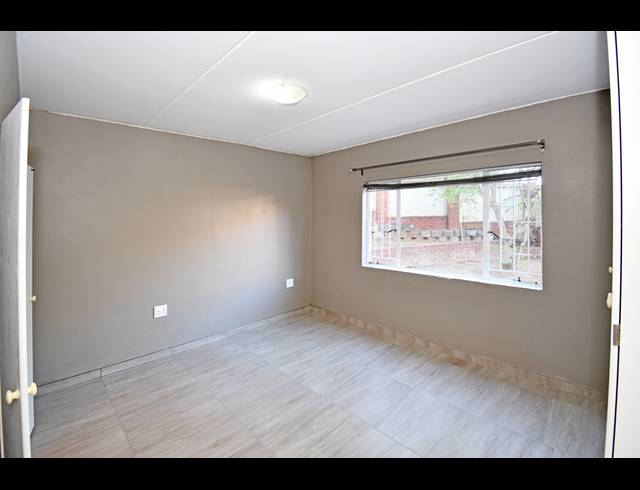 2 BEDROOM APARTMENT FOR SALE IN BLOUBOSRAND